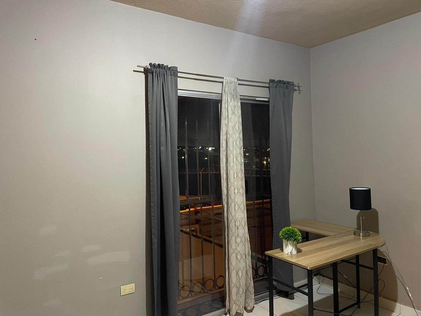 Spacious Rooftop House W/ King Bed Tijuana Exterior photo